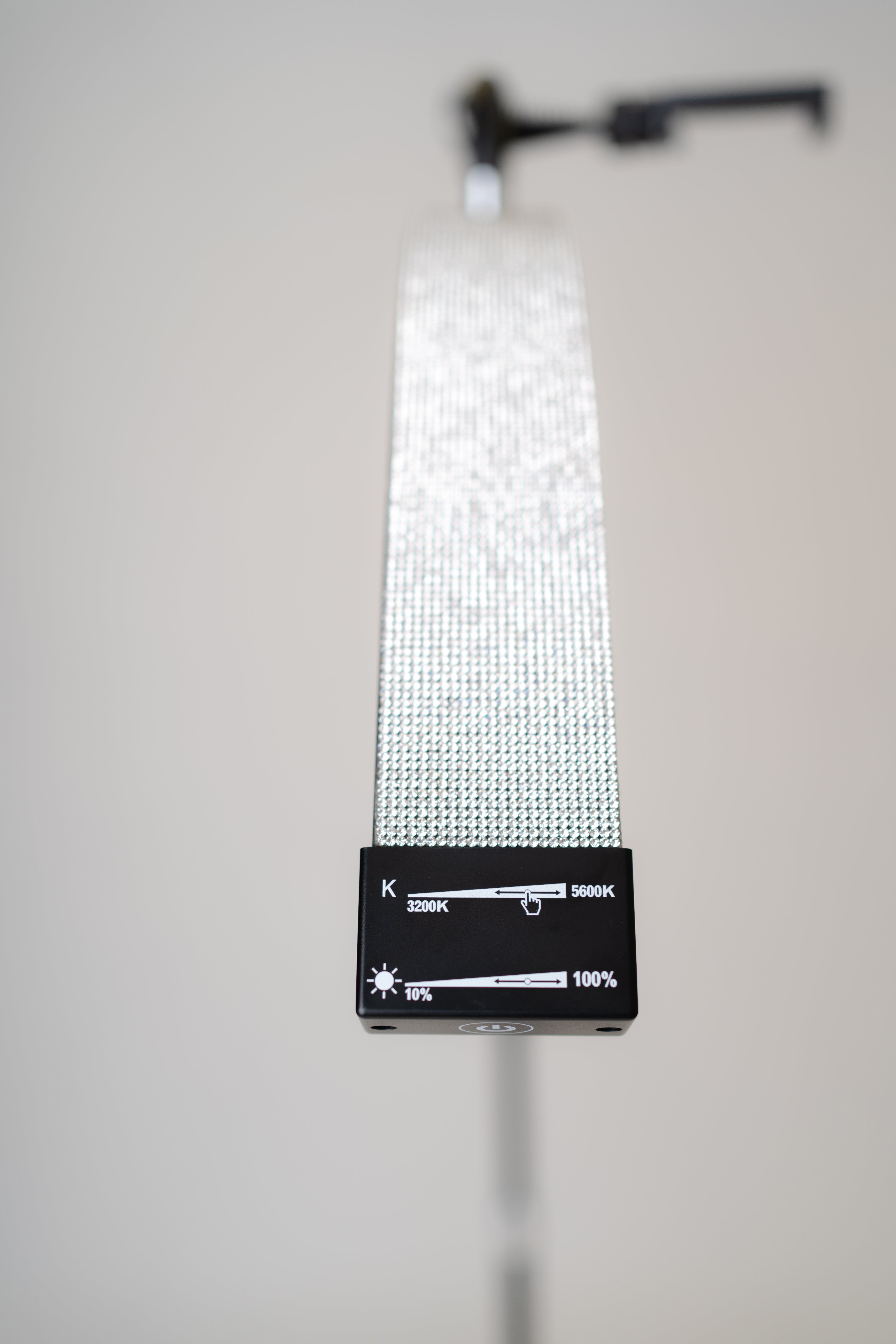 Lámpara Estética Media Luna Diamante 28” – Luz LED Profesional | RJ Moon Pro