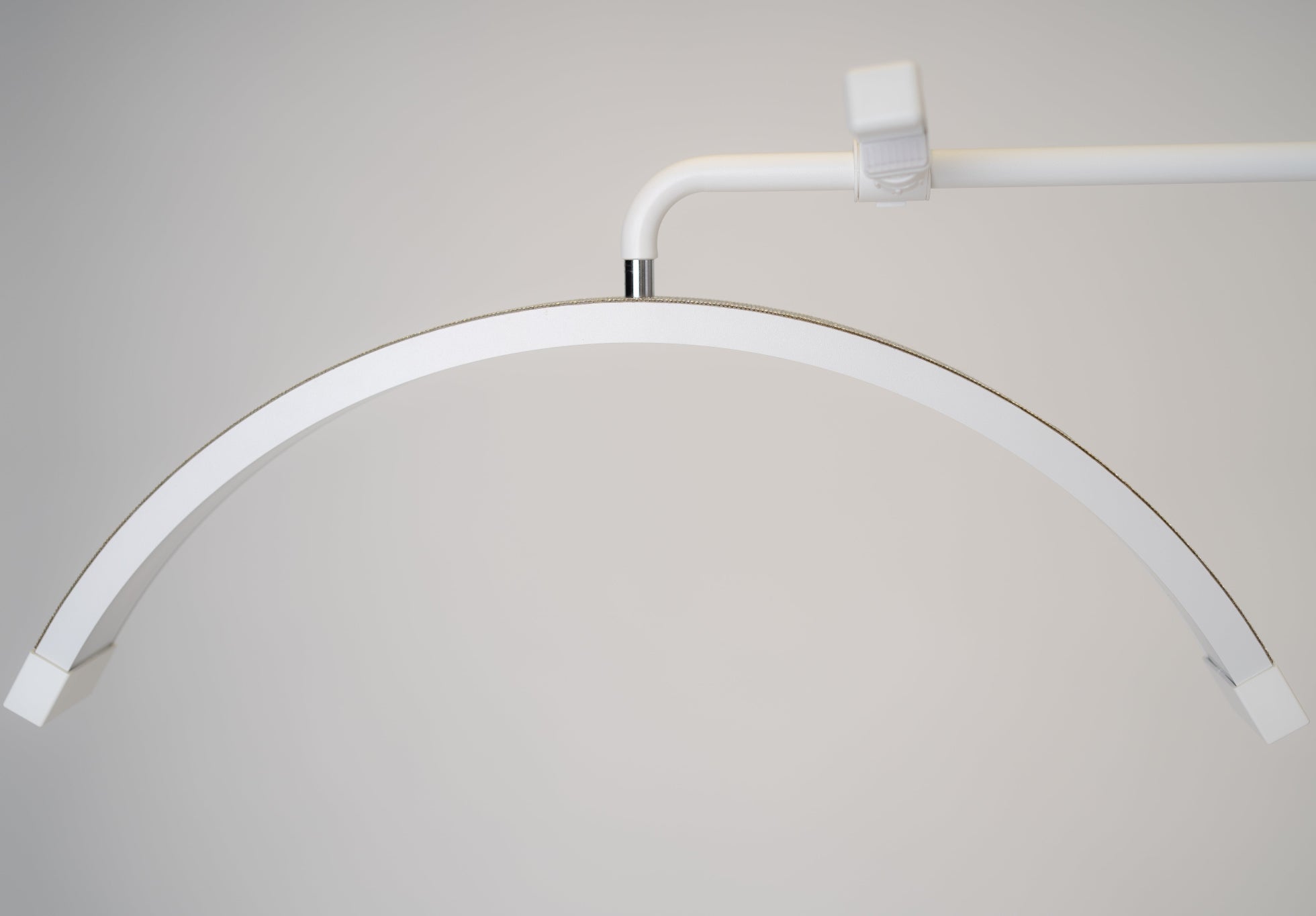 Lámpara Estética Media Luna Diamante 28” – Luz LED Profesional | RJ Moon Pro