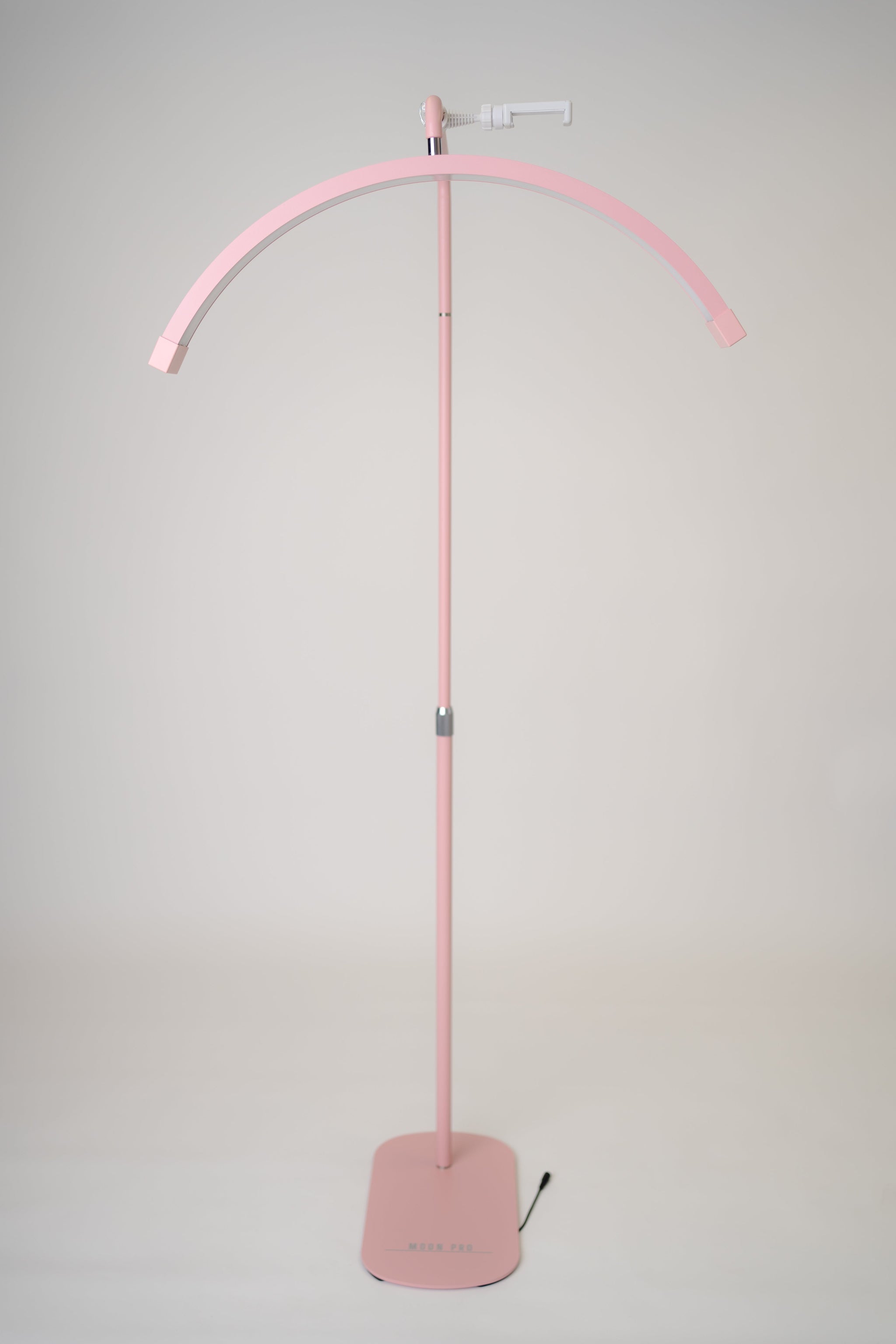 Lámpara Media Luna 28” – Luz LED Profesional para Estética | RJ Moon Pro
